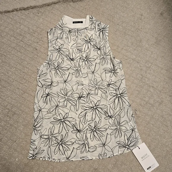 MOTF Floral Silk Top - Picture 2 of 8